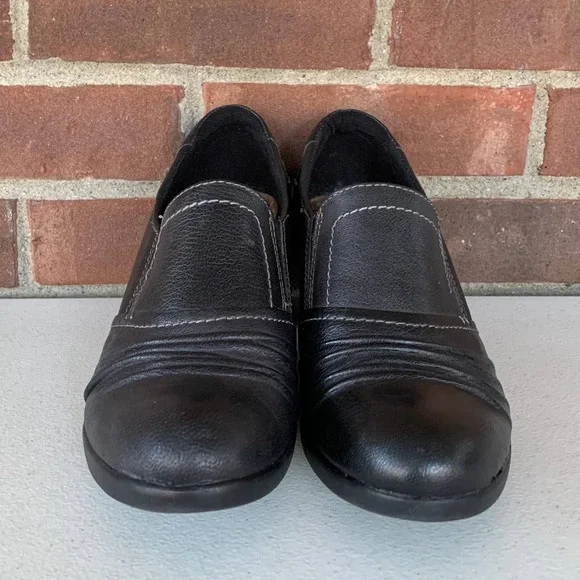 Earth Origins Derby Black Almond-toe Block Heel Slip-on Shooties Women size US 9 - Picture 3 of 9